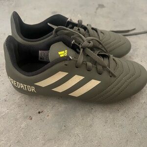 Adidas predator soccer cleats - boys size 1 $20